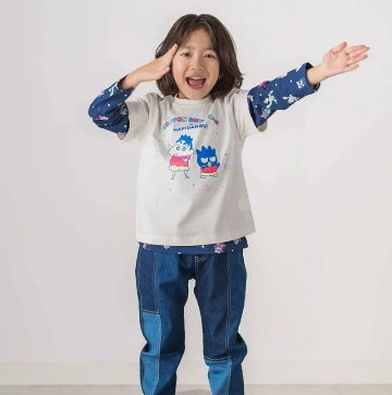 【原作クレヨンしんちゃん×はぴだんぶい×SLAPSLIP】「フロントプリント半袖Tシャツ+総柄長袖Tシャツ2点セット」(80~120cm)　【メール便送料198円対応】の画像