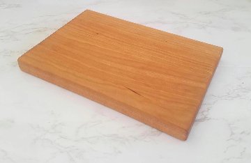 【ハンドメイド】チェリー材のサービング＆カッティングボードちょっと使いに便利。チェリー材のミニまな板 / サービングボードの画像