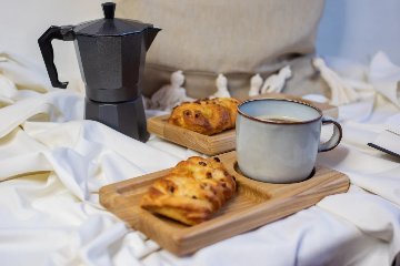 オーク材を使用した手作りの高品質木製コーヒートレイ、ケーキ用のエコ木製トレイ、サトモクショップの画像
