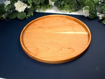 手作りのチェリー材を使用したキャッチオールボウル丸くて使いやすい トレイ　お皿にも　ブラックチェリー　天然木　お皿　オイル仕上げ　自然素材　おもてなしおしゃれなトレイの画像