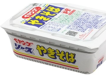 ペヤング ソースやきそば１２０ｇ   ×36 【全国送料無料】(一部地域別途)の画像