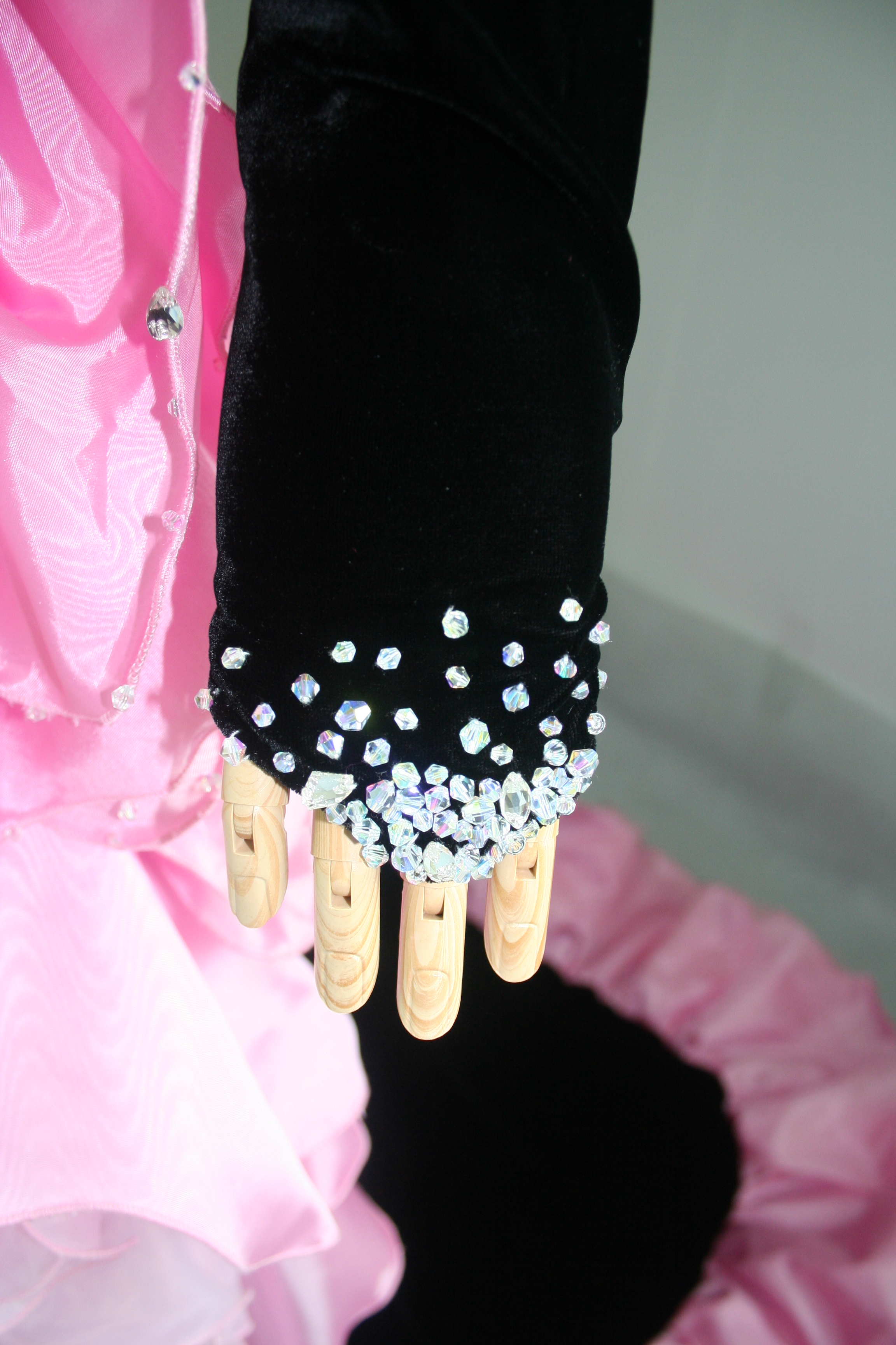 パーティードレス ベルベット　マーメイドライン　グローブ別売り　クリスタルビーズの画像