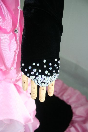 パーティードレス ベルベット　マーメイドライン　グローブ別売り　クリスタルビーズの画像