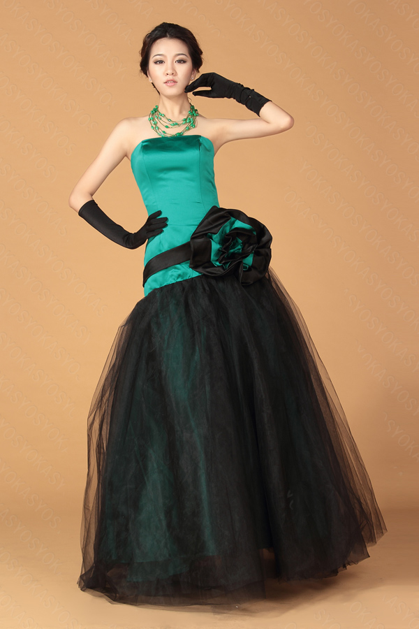 パーティードレス　上品さが溢れる素敵な配色　ローヒップAラインの画像