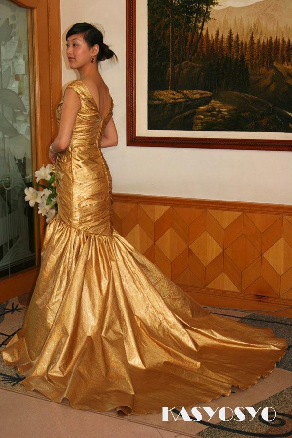 マーメイドライン　ゴージャズなゴールドカラー　カラードレス画像