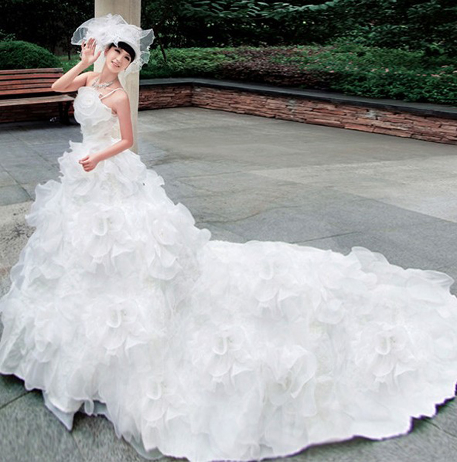 ロングトレーン2mウエディングドレス 全身花のコサージュに包まれて幸せいっぱい送料無料wd055画像