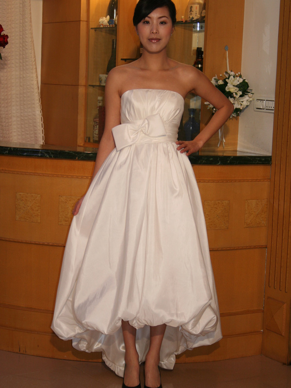 ハイウエスト　ベルラインウエディングドレス　ピスチェタイプの画像