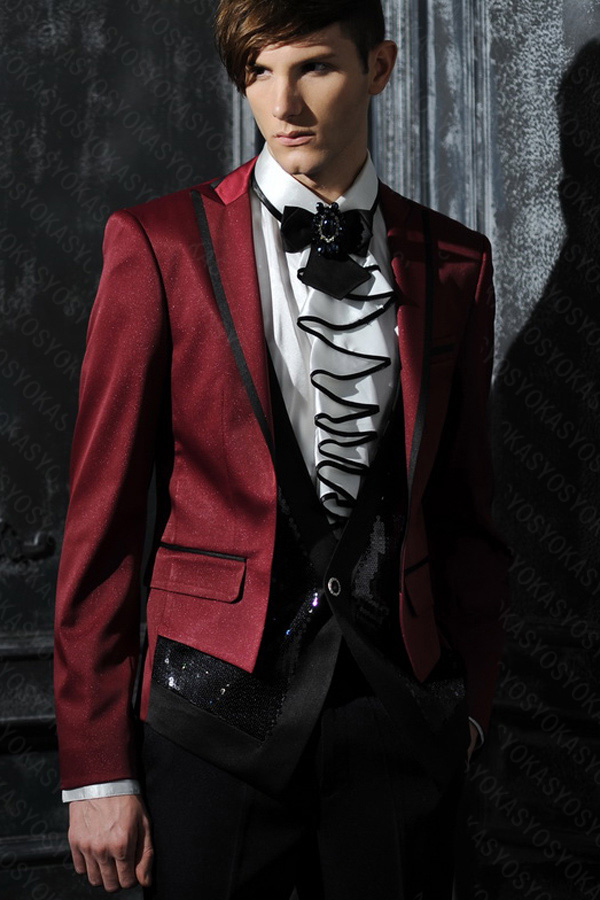 タキシード＆パンツ＆蝶ネクタイ＆ポケットチーフ４点セットの画像