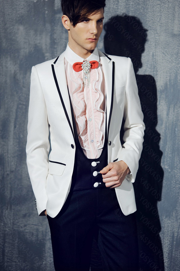 タキシード　ジャケットインナーベスト一体型＆パンツ＆＆蝶ネクタイ＆ポケットチーフ4点セット　コンサート　司会　パーティー　披露宴などの画像