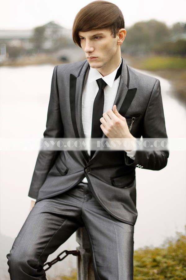 タキシード＆パンツ＆共布蝶ネクタイ＆ポケットチーフ4点セット　ダークグレーの画像