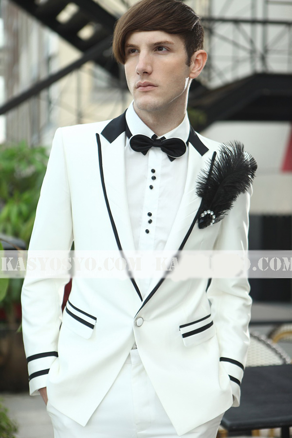 タキシード＆パンツ＆共布蝶ネクタイ＆ポケットチーフ4点セット　フォーマルスーツの画像