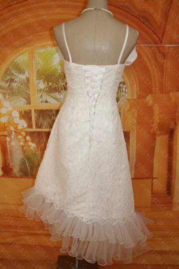ウェディングドレス　パーティードレス　アシンメトリーミニ丈　結婚式の参列者やゲストなどもお使い頂けますの画像