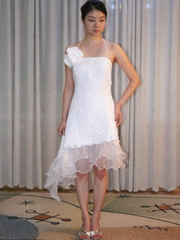 ウェディングドレス　パーティードレス　アシンメトリーミニ丈　結婚式の参列者やゲストなどもお使い頂けます画像