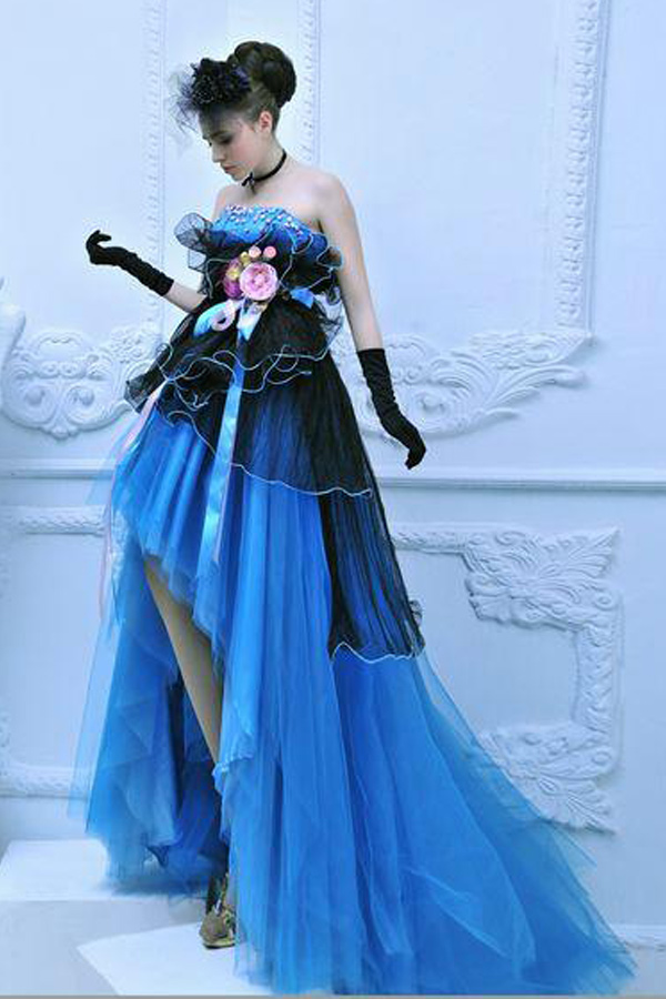 神秘的なオーラが放つパーティードレス カラードレス　ツートンカラーミニ丈の画像