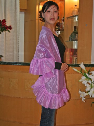 kasyosyo結婚式　成人式 披露宴　誕生日会　パーティードレス用 横姿を綺麗に見せるフリル型ショール画像