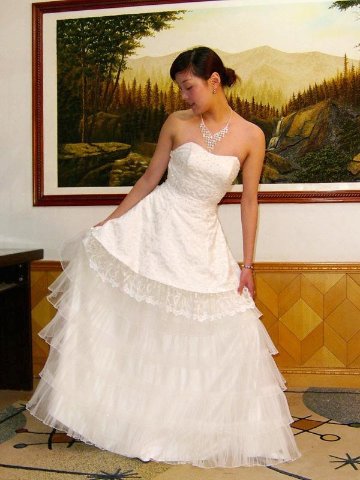 ウェディングドレス　パーティードレス　ミニ丈ロング丈ツーウエイ　　結婚式の参列者やゲストなどもお使い頂けます画像
