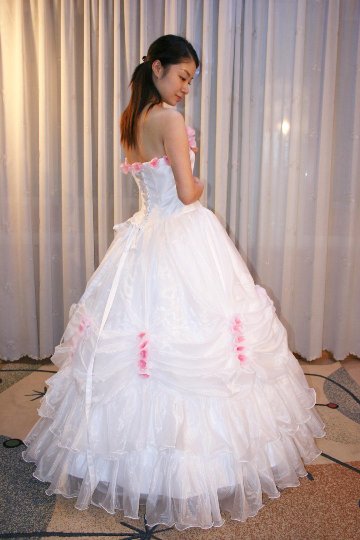 ウエディングドレス　ビスチェ　プリンセスライン画像