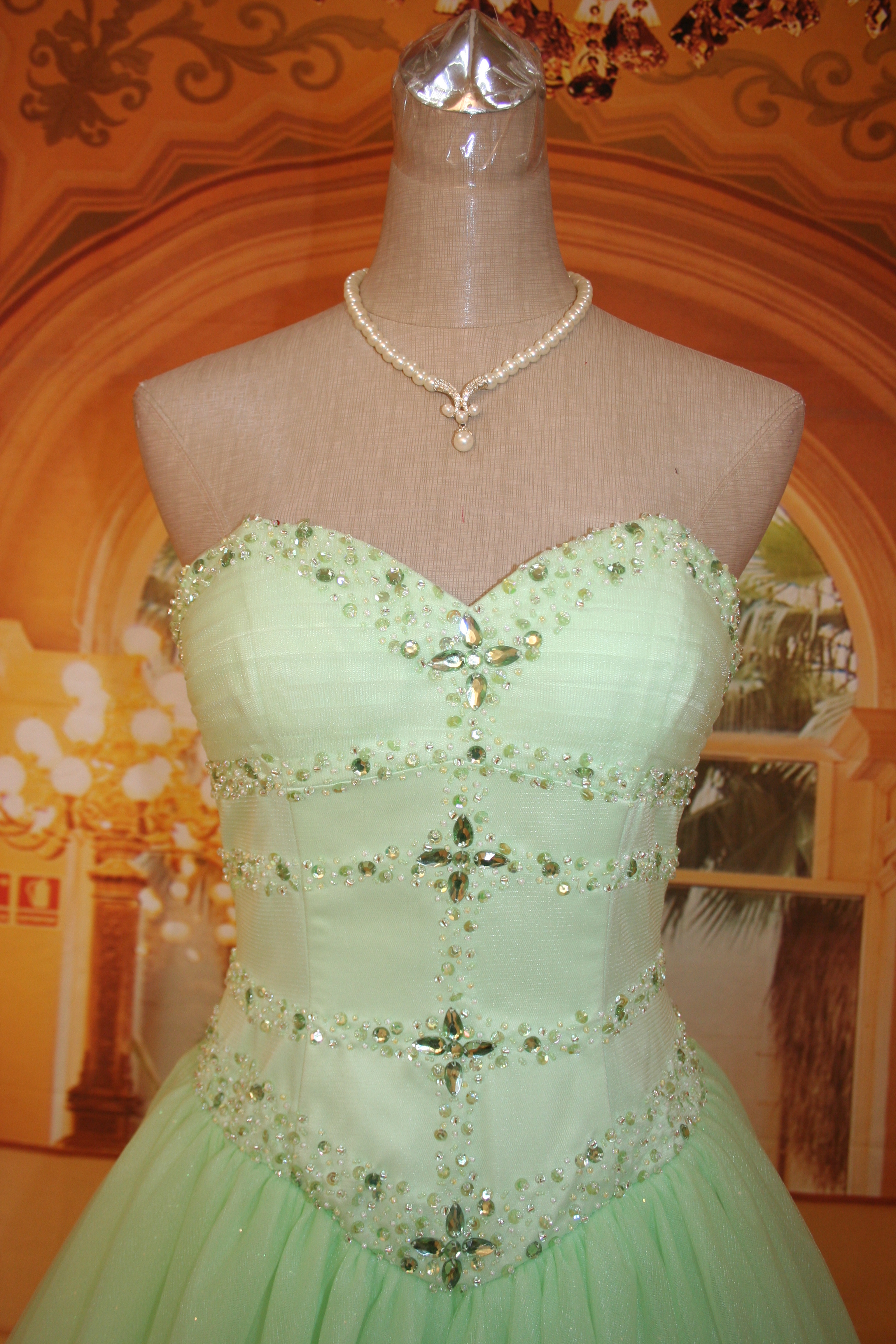 パーティードレス　ビスチェ　Aライン　グリーンの画像