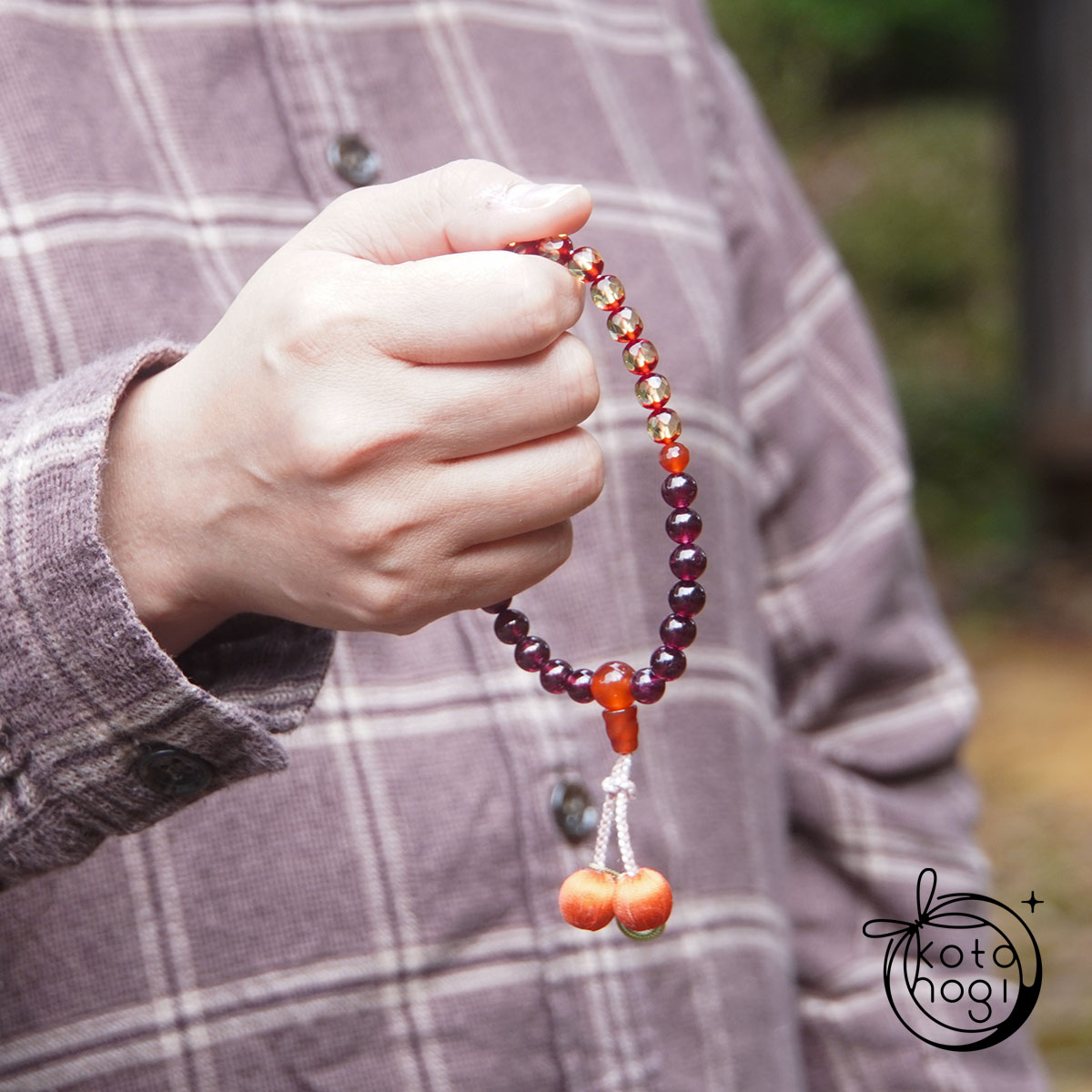 お守り数珠「ひとえ」 天然石 アンバー ロードライトガーネット 赤瑪瑙 略式数珠 一連【健康・女性の健康・女性の循環】画像