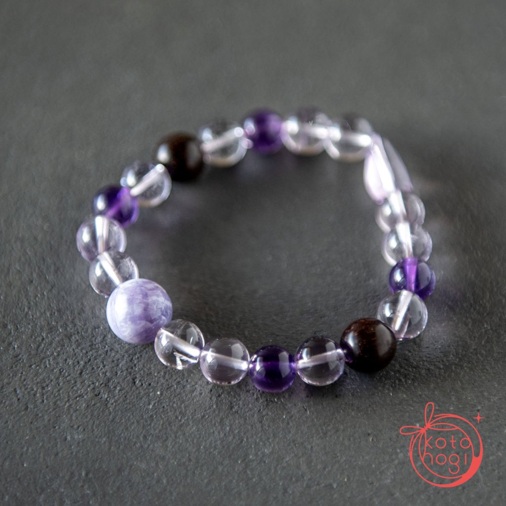 癒しと直感力アップのお守りブレスレット「祝り」ラベンダーアメジスト アメジスト パープルハート アマランティンの画像