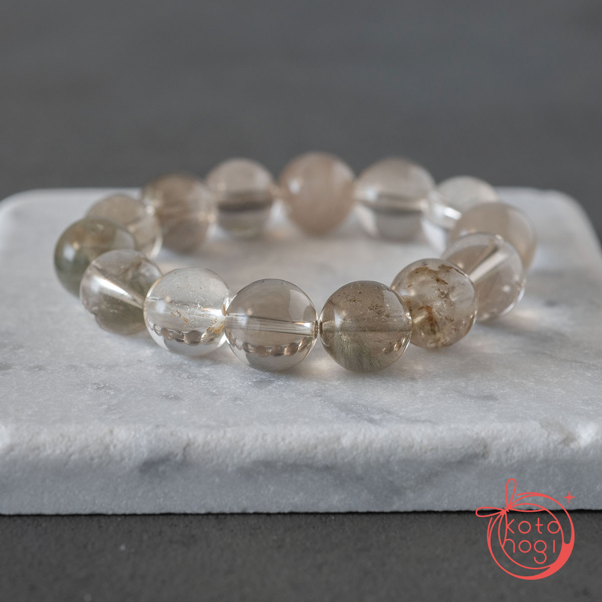 【前向き・直感力】お守りブレスレット「祝り」スモーキーガーデンクォーツ ラビットヘアクォーツの画像