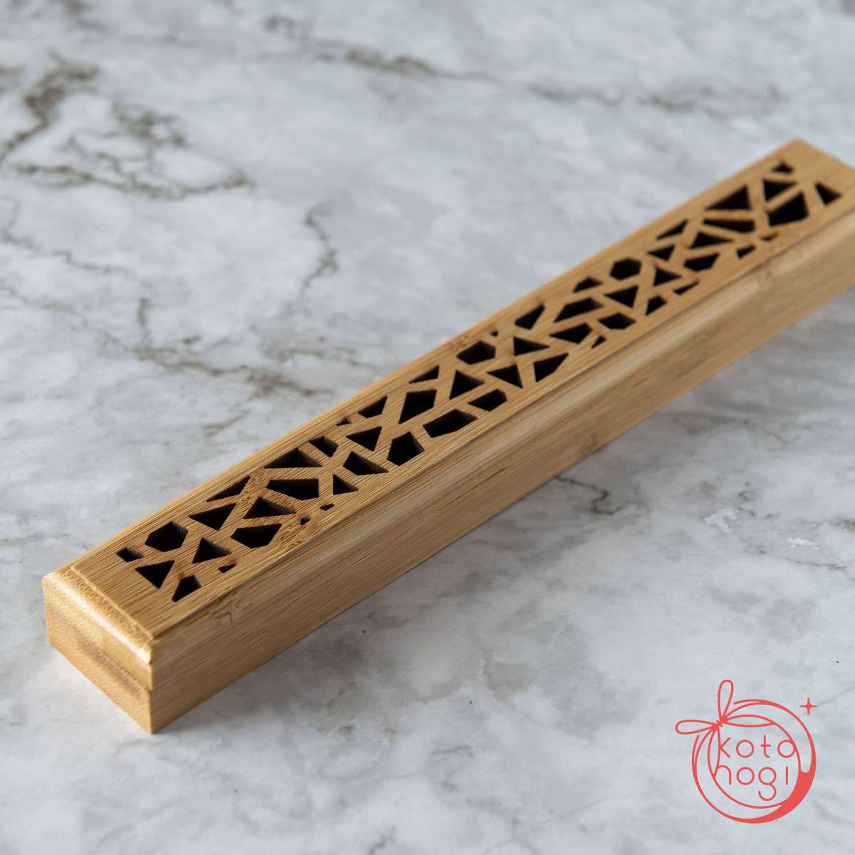 お香立て 竹製｜透かし彫りの木製お香ケースの画像