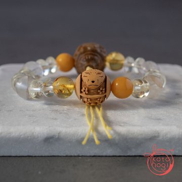 九尾の狐と稲荷面のお守りブレスレット「甘露」檀香樹 柘植 ハニーアンバー バルティックアンバー デンドリティッククォーツ レモンクォーツの画像