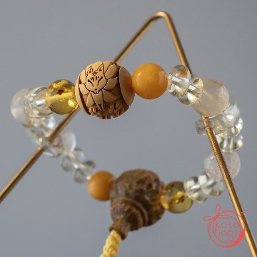 九尾の狐と稲荷面のお守りブレスレット「甘露」檀香樹 柘植 ハニーアンバー バルティックアンバー デンドリティッククォーツ レモンクォーツの画像