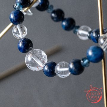 浄化・前向き・人間関係のお守りブレスレット「祝り」ブルースギライト ガネーシュヒマール ロンドンブルートパーズの画像