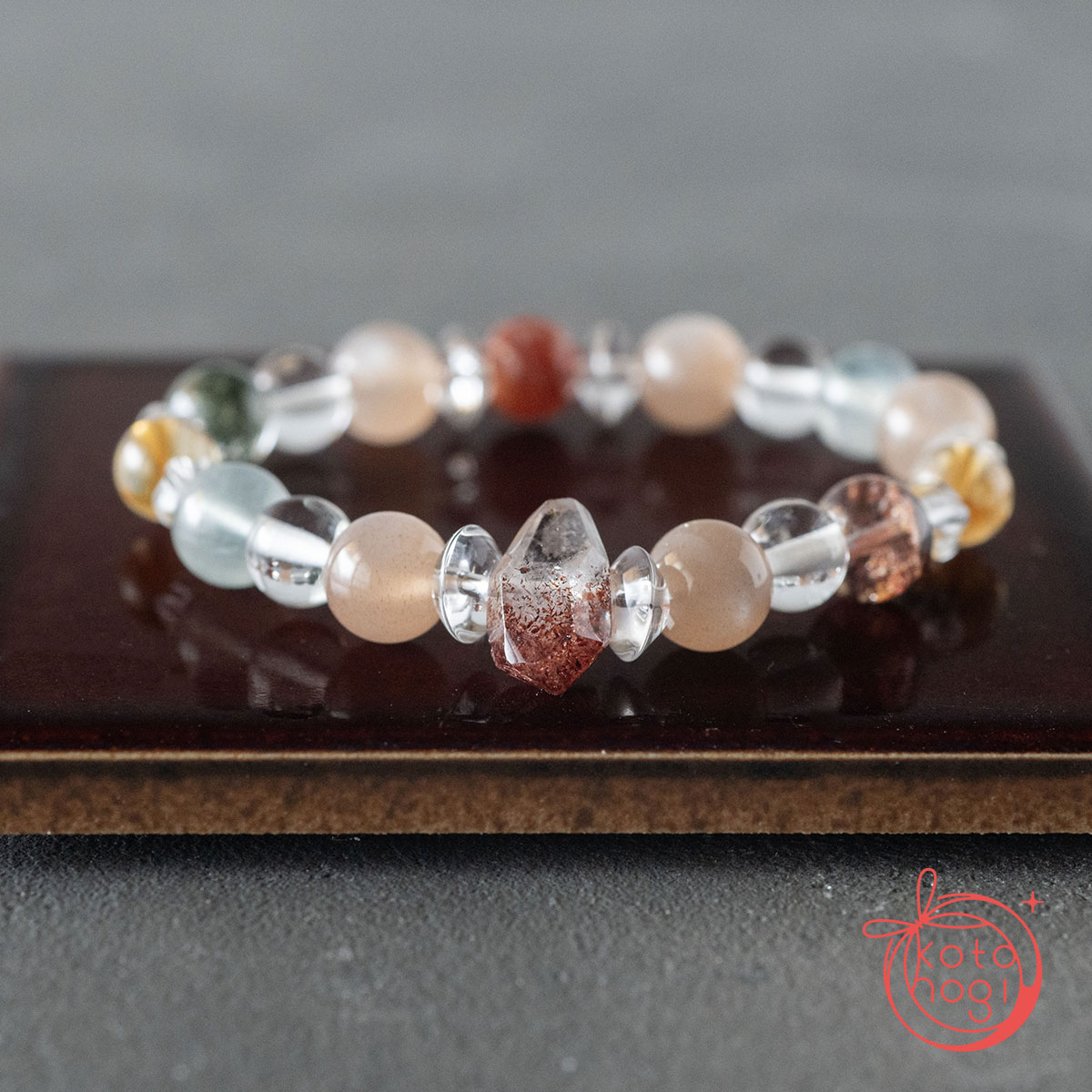 【前向き・リラックス】のお守りブレスレット「祝り」サンストーン ピンクムーンストーン レピドクロサイトインクォーツ シトリン ガーデンクォーツ ガネーシュヒマール ヒマラヤ水晶の画像