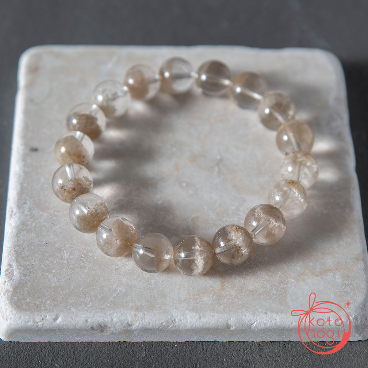 【宇津木選抜】金運アップ・良縁のお守りブレスレット「祝り」ホワイトガーデンクォーツ（聚寶盆）の画像