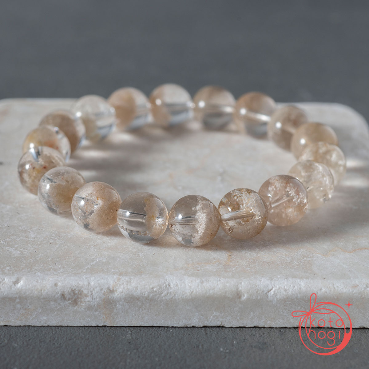 【宇津木選抜】金運アップ・良縁のお守りブレスレット「祝り」ホワイトガーデンクォーツ（聚寶盆）の画像