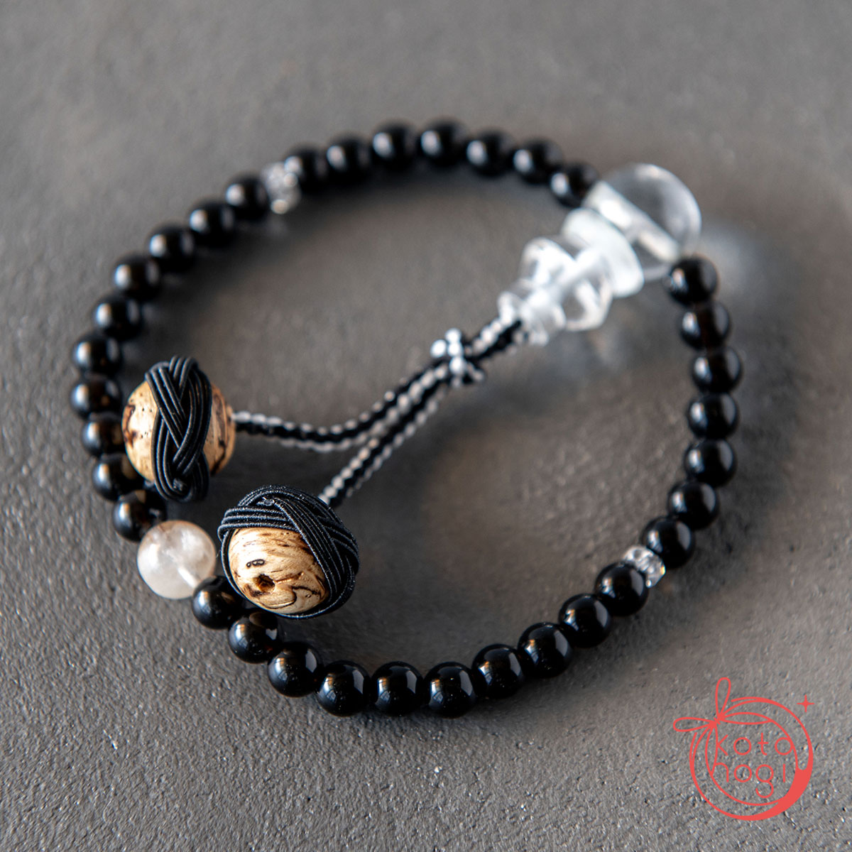 魔除けと浄化のお守り数珠・念珠「ひとえ」 チベット産モリオン ガネーシュヒマール ガーデンクォーツの画像