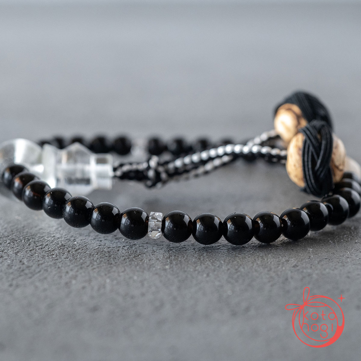 魔除けと浄化のお守り数珠・念珠「ひとえ」 チベット産モリオン ガネーシュヒマール ガーデンクォーツの画像