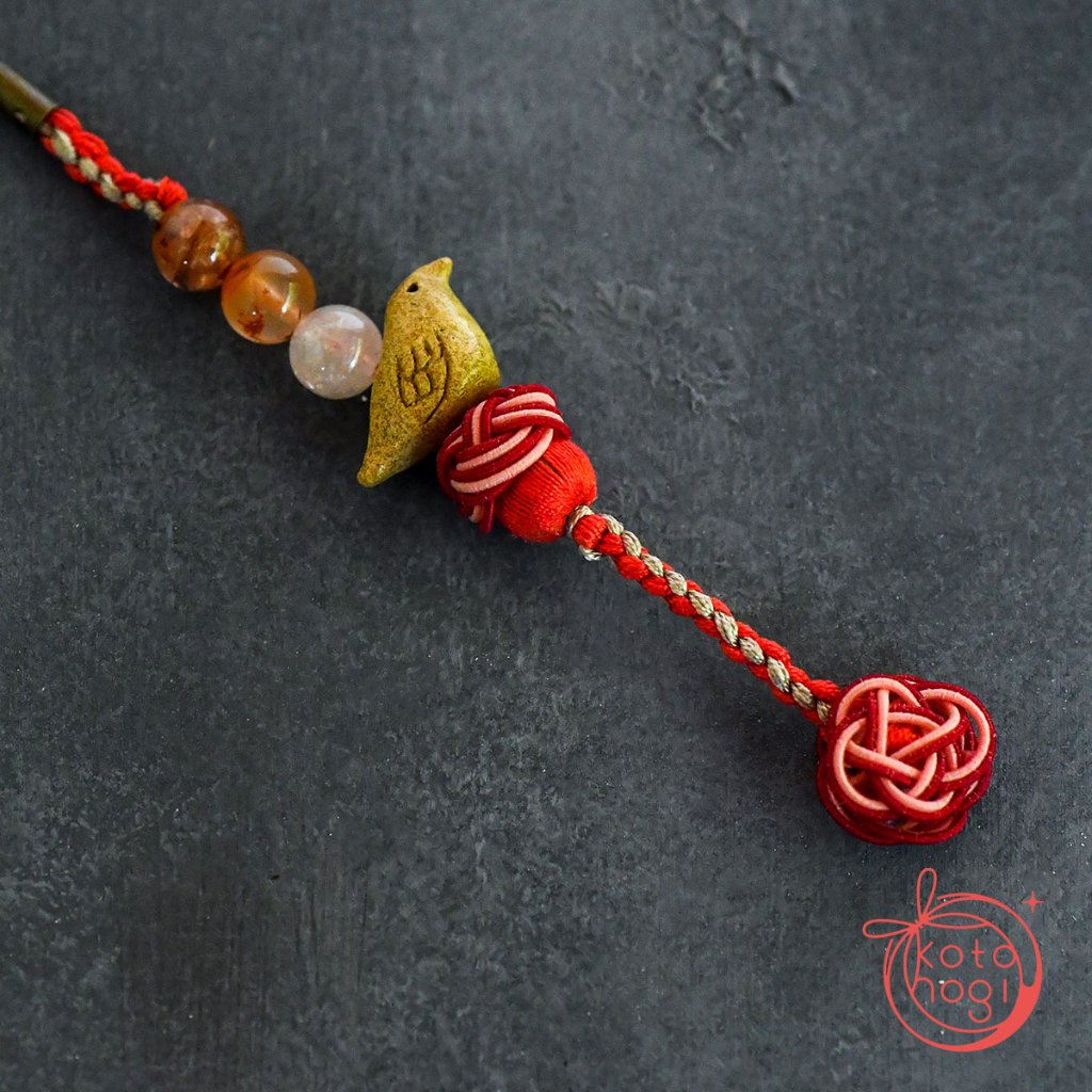 お守りストラップ「玉くし」天然石 マニカラン水晶【癒し・ヒーリング・浄化】の画像