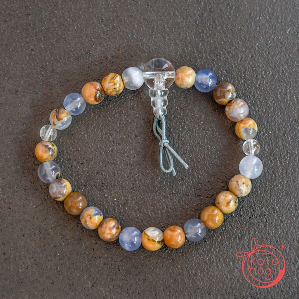 お守りブレスレット「甘露」 ブルーカルセドニー（母岩付）【人間関係・癒し】の画像