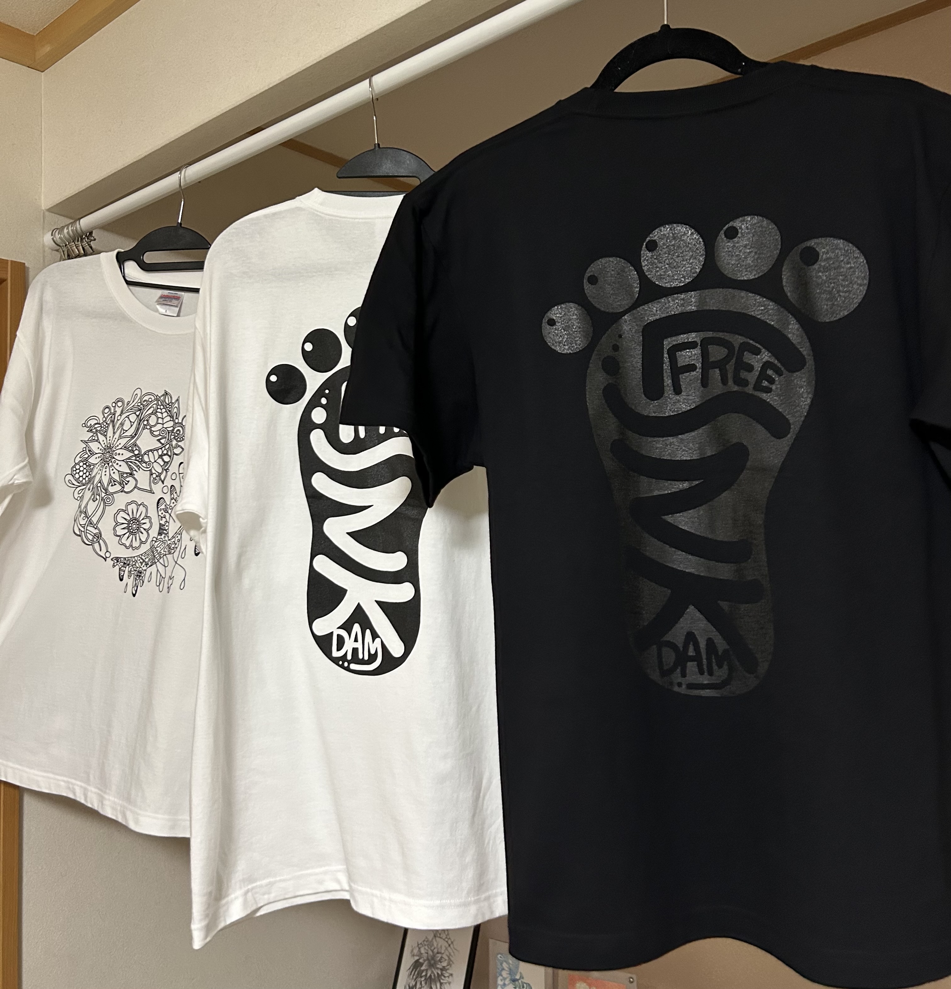 リンクTシャツ　白の画像