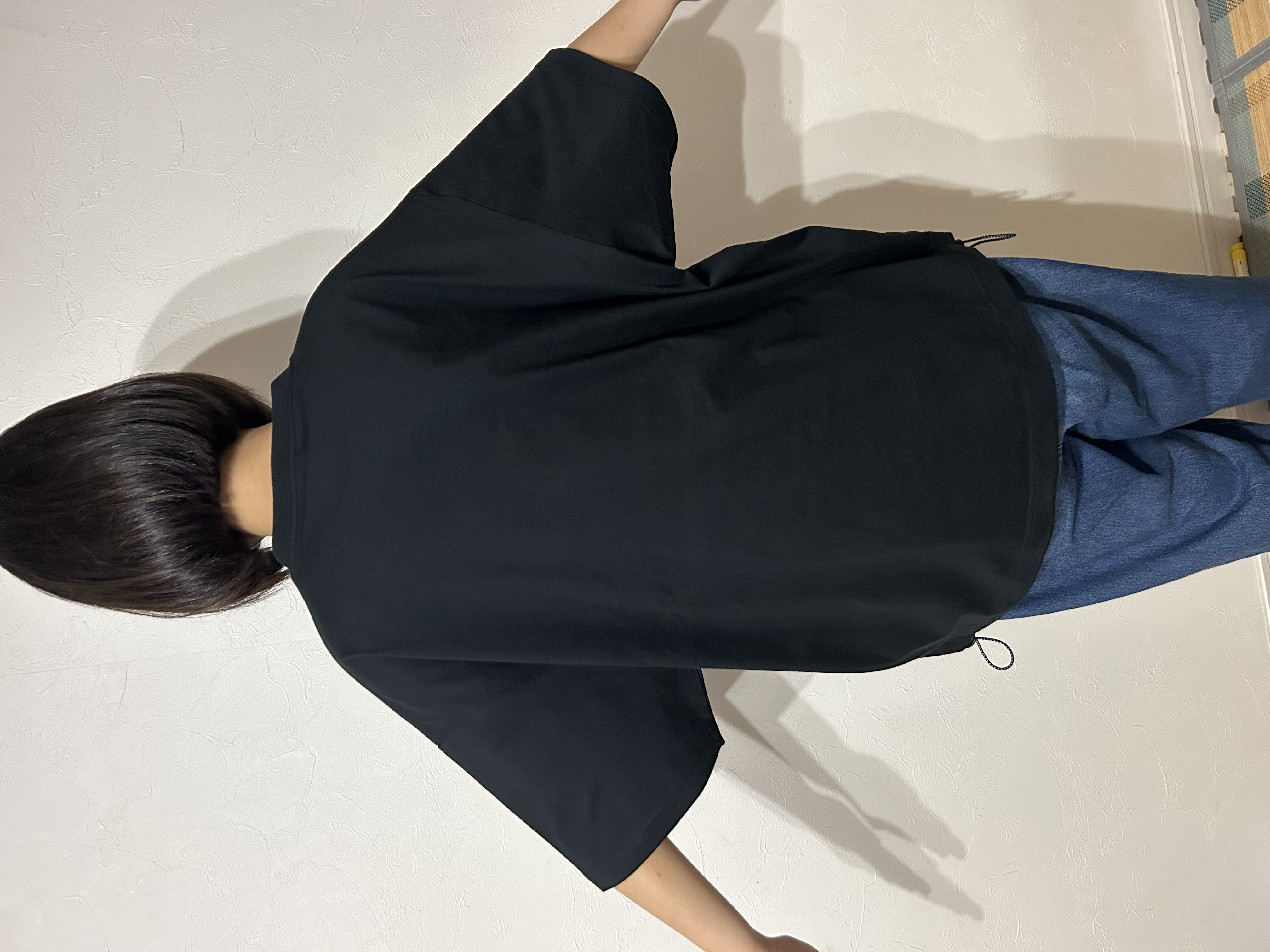 足跡ワンポイントTシャツの画像