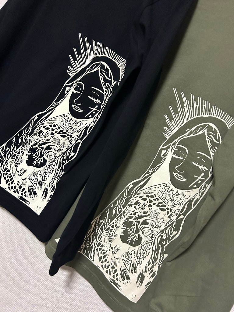 マリアデザインロングTシャツの画像