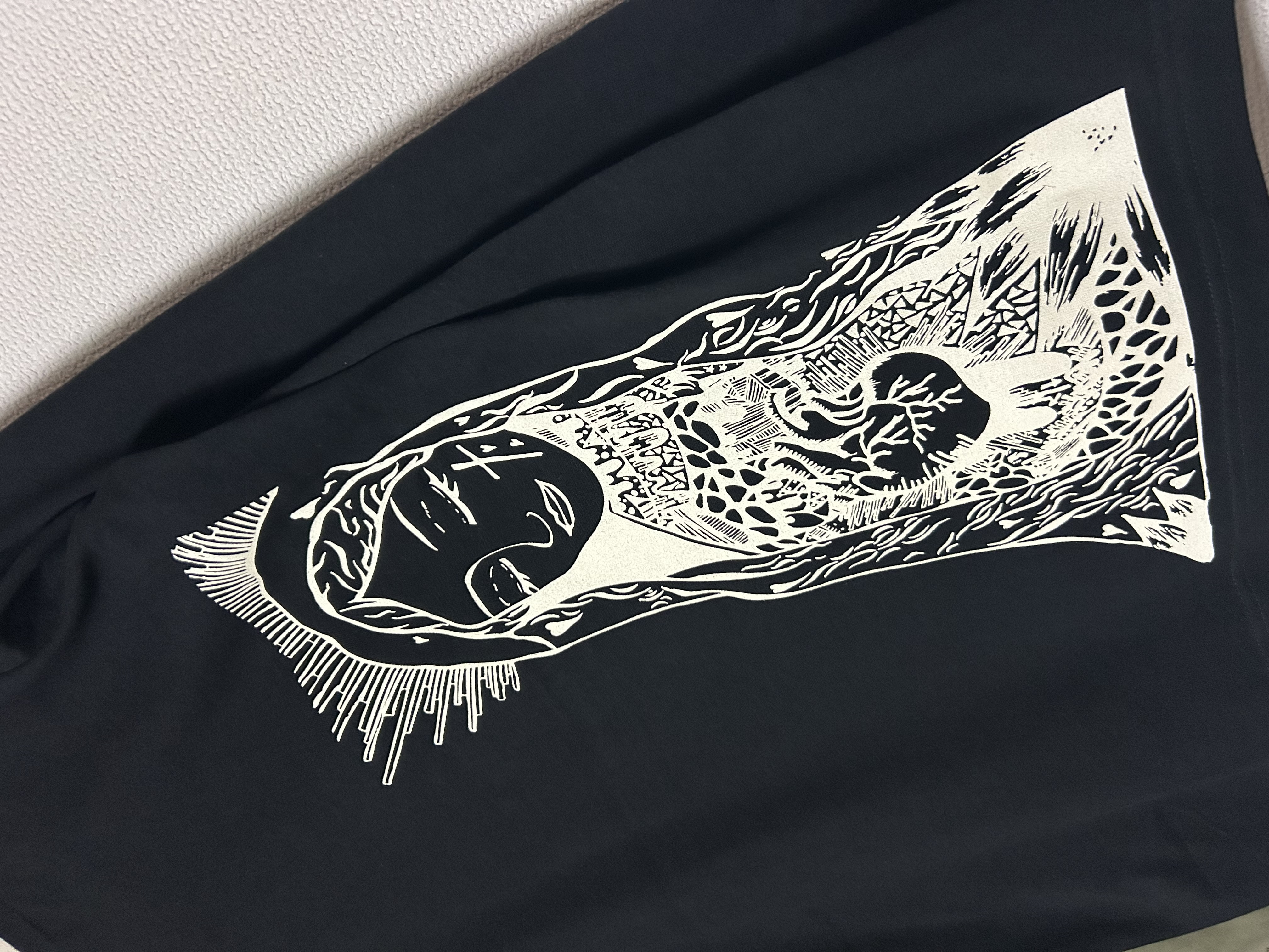 マリアデザインロングTシャツの画像