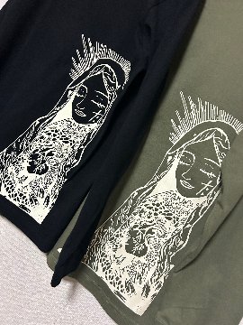 マリアデザインロングTシャツの画像