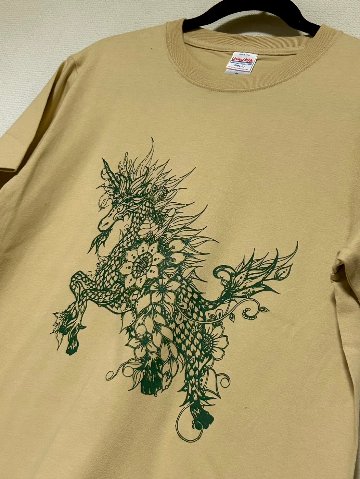 麒麟Tシャツの画像