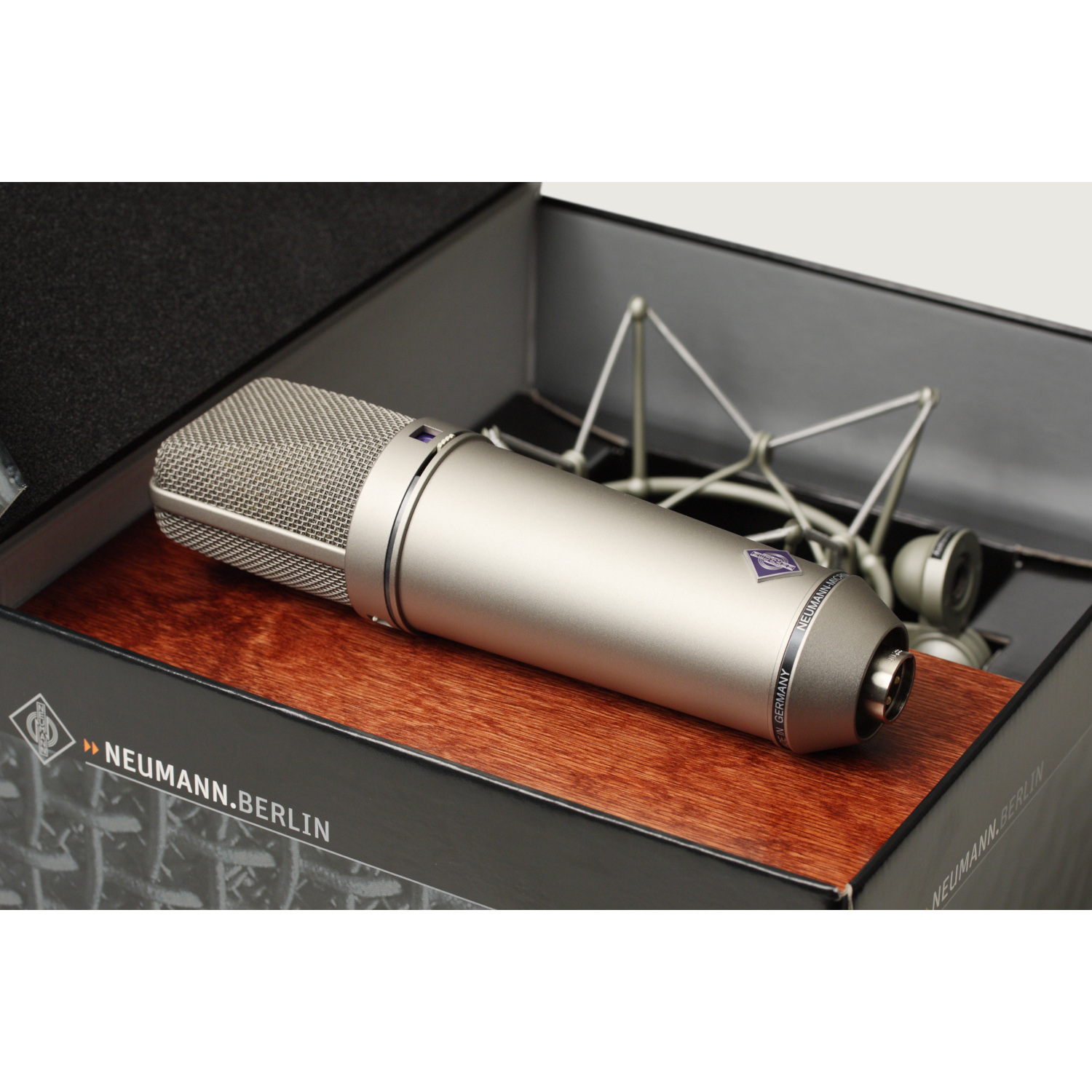 Neumann U 87 Ai studio set コンデンサーマイクの画像