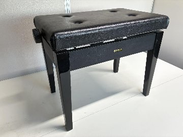 【自社工房選定品】ヤマハ 中古ピアノ椅子 No.51 黒 ４つボタンの画像