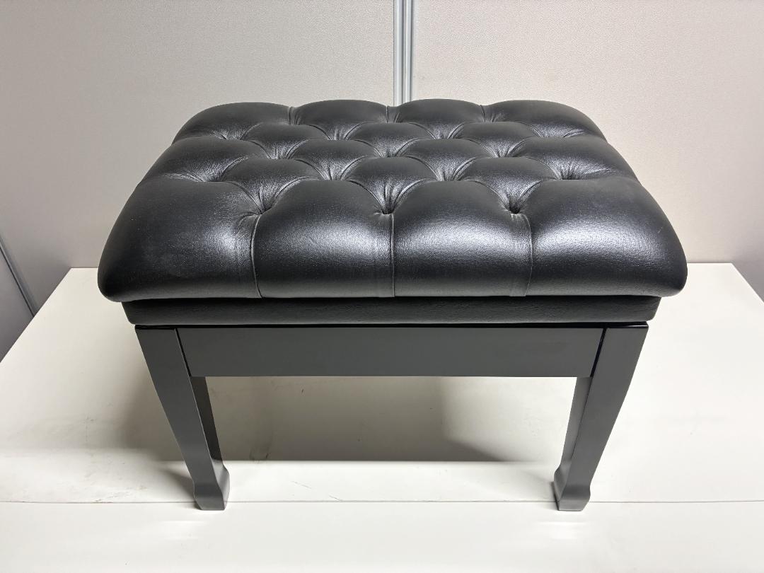 【自社工房選定品】吉澤 中古ピアノ椅子 コンサート用 17ボタンの画像