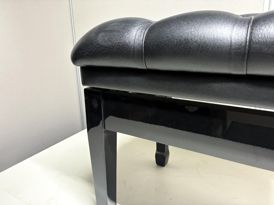 【自社工房選定品】吉澤 中古ピアノ椅子 コンサート用 17ボタンの画像