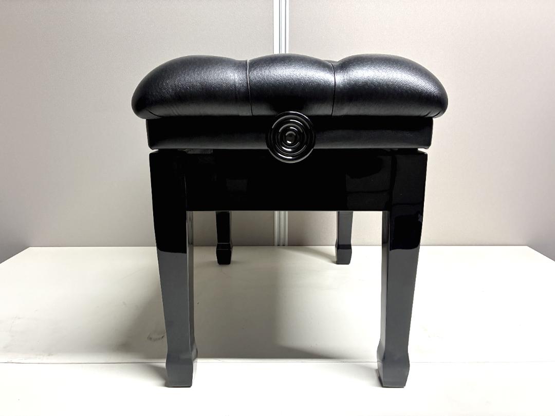 【自社工房選定品】吉澤 中古ピアノ椅子 コンサート用 17ボタンの画像