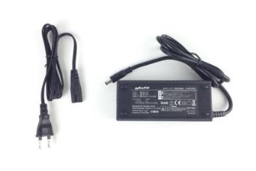 バッテリー充電器の画像