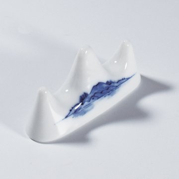 筆置き　三つ山　山水　染付　大　【現品限り】の画像