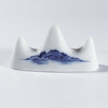 筆置き　三つ山　山水　染付　大　【現品限り】の画像